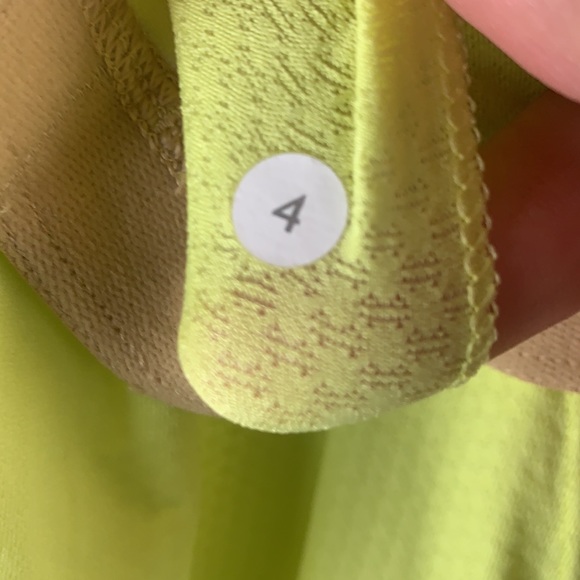 Lululemon No Limits razor back tank top size 4 - Picture 6 of 8